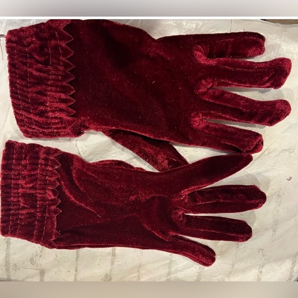 Stylish Faux Rabbit Feel Fur Purse (Back By Popular Demand) Bundle Free Gloves - Picture 9 of 10